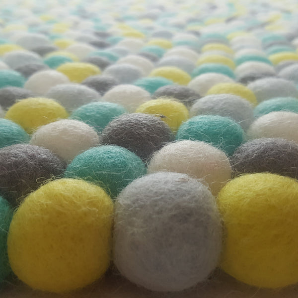 Felt Ball Rug – Citrus Blue