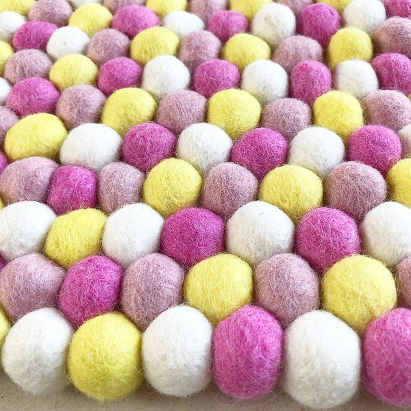 Felt Ball Rug – Luscious Lou