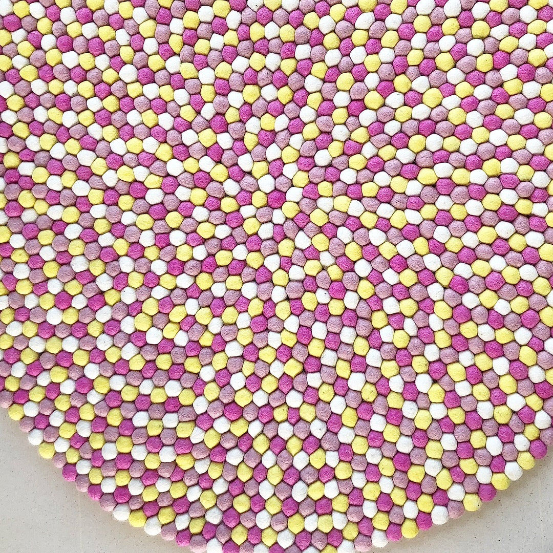 Felt Ball Rug – Luscious Lou
